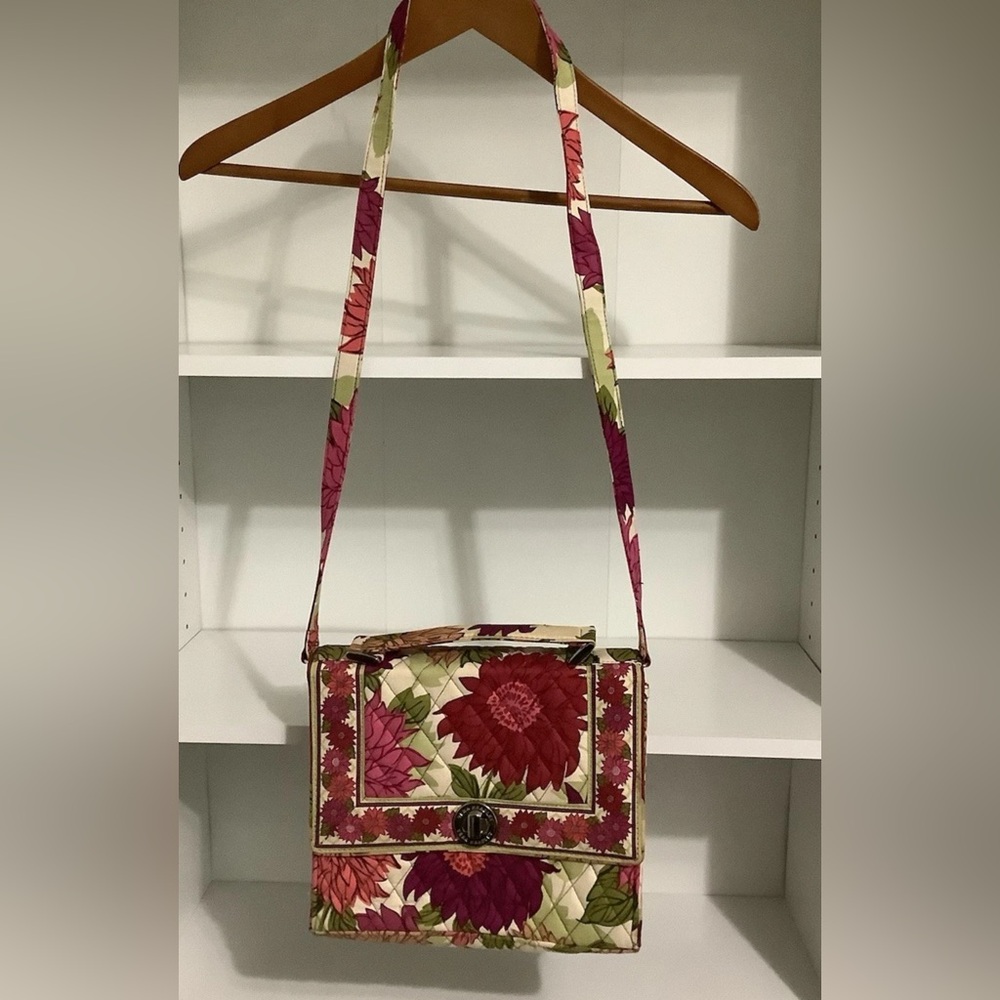 Vera Bradley Julia HELLO DAHLIA Crossbody Handbag Quilted Purse TurnLock Retired